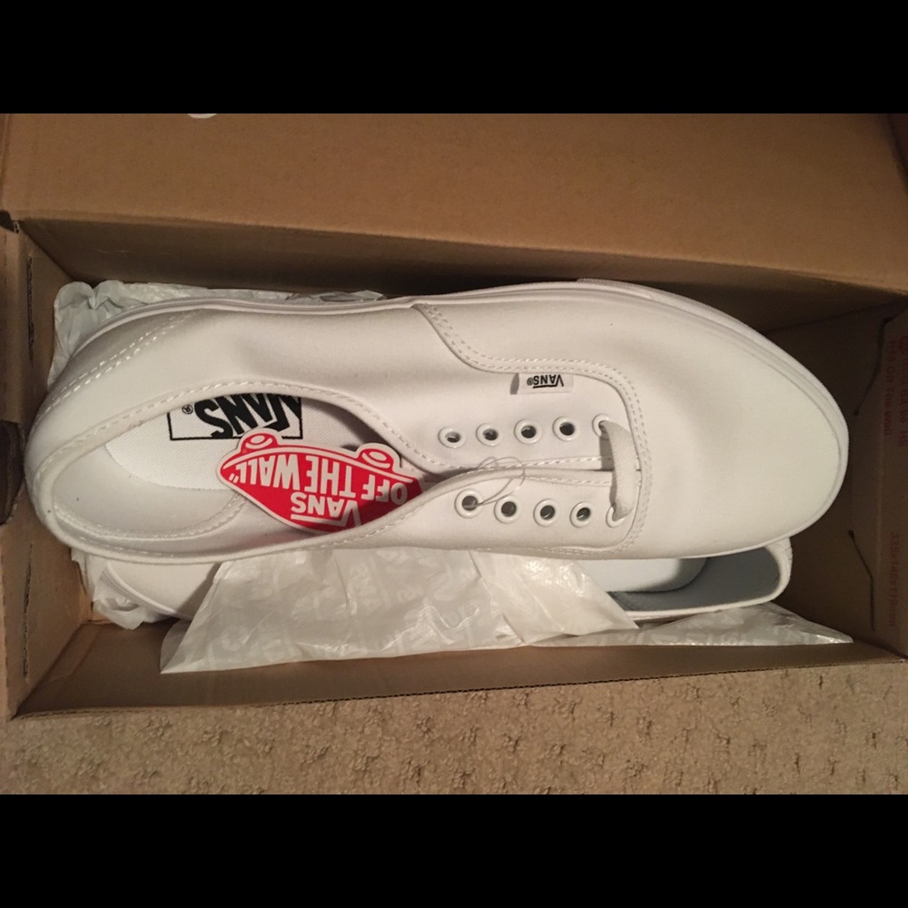 Men’s white Vans